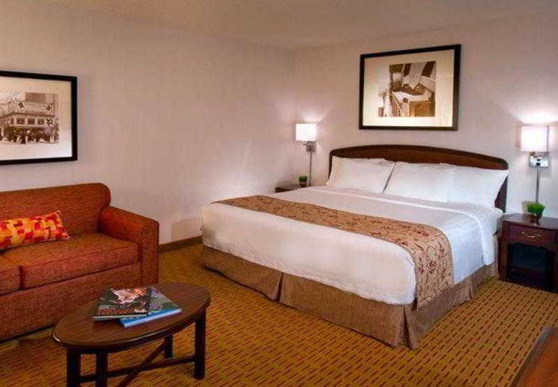 Courtyard By Marriott Portland Southeast/Clackamas Ngoại thất bức ảnh